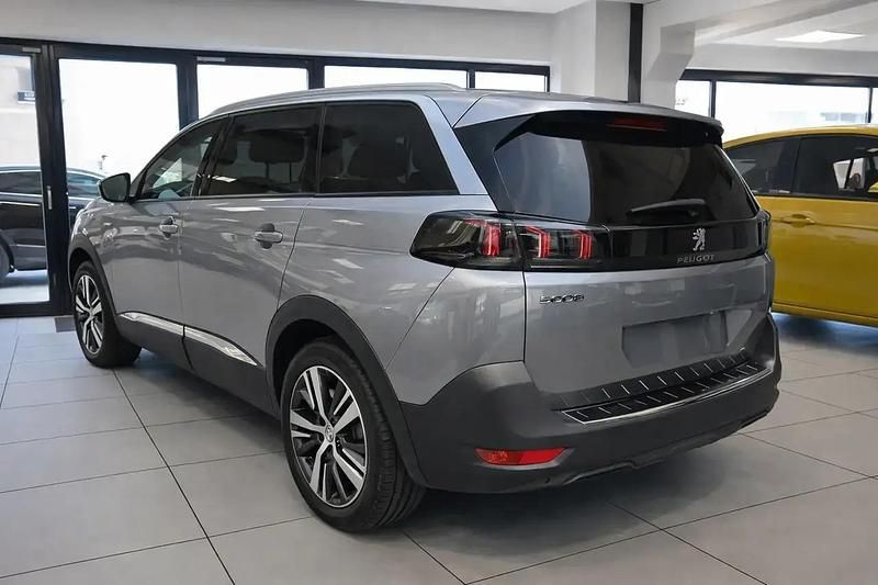 Usata Peugeot 5008 Allure 130 CV (95 kW) 2024 Grigio SUV