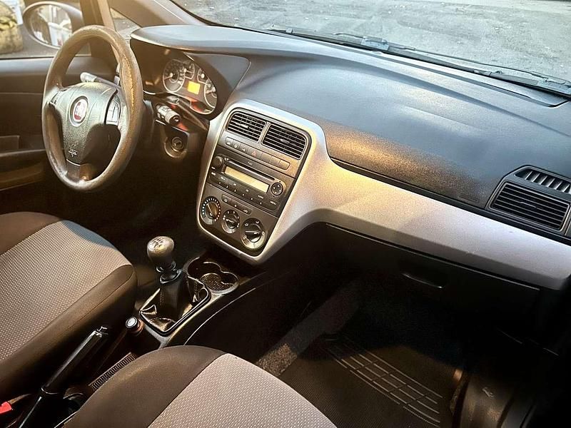 Usata Fiat Grande Punto 69 CV (50 kW) 2012 Other Utilitaria