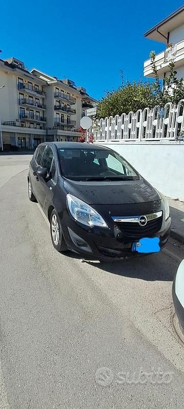 Usata Opel Meriva 95 CV (69 kW) 2011 Nero Monovolume