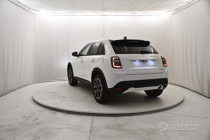 Nuova Fiat 600 La Prima 110 CV (80 kW) 2025 Bianco SUV