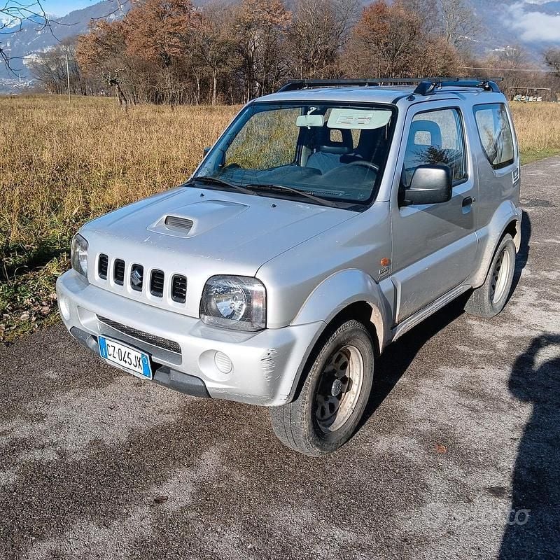 Grigio Usata 2006 Suzuki Jimny SUV | 12.900 € (Cara) - Immagine 1/4