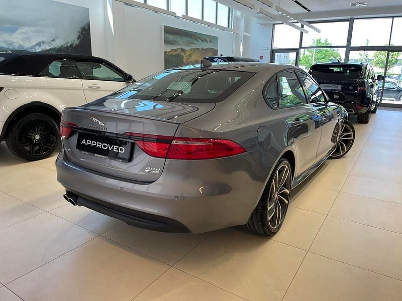 Usata Jaguar XF Chequered Flag 2021 Eiger grey Berlina