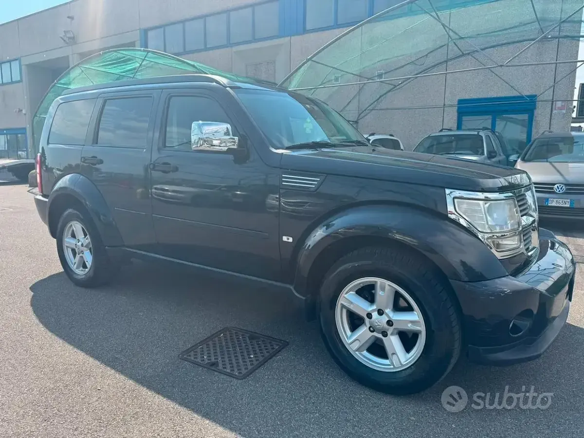 Usata Dodge Nitro 177 CV (130 kW) 2009 Nero SUV