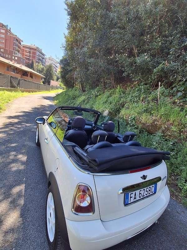Usata Mini Cooper Cabriolet 116 CV (85 kW) 2015 Cabrio
