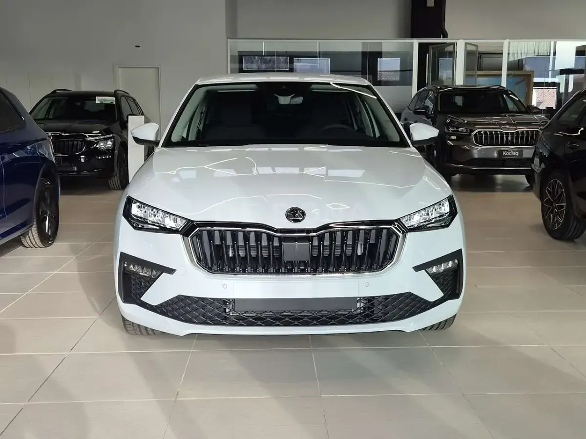 Nuova Skoda Scala Style 116 CV (85 kW) 2026 Bianco luna metallizzato Utilitaria