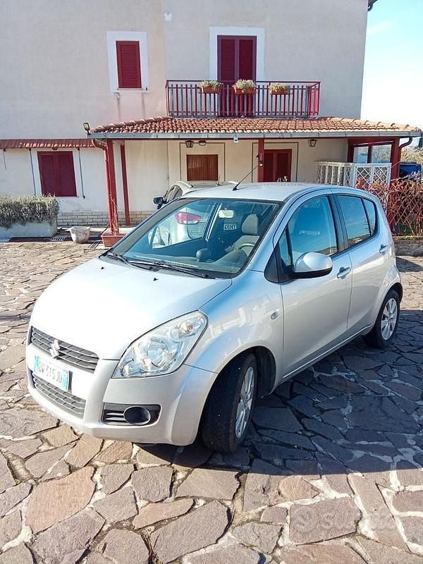Grigio Usata 2009 Suzuki Splash Due volumi | 4200 € (Buon prezzo) - Immagine 1/4