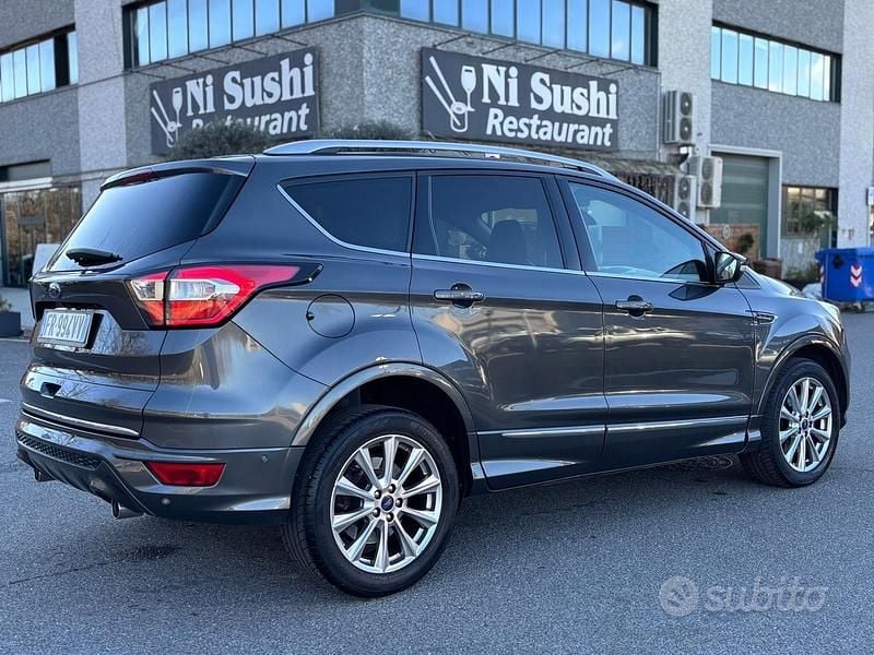Usata Ford Kuga Vignale 180 CV (132 kW) 2018 Grigio SUV