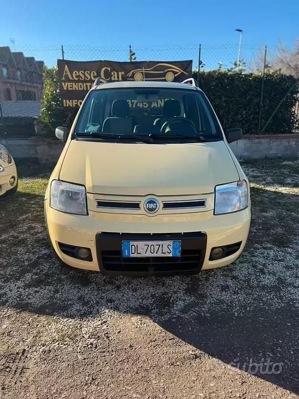 Usata Fiat Panda 77 CV (56 kW) 2007 Giallo Utilitaria