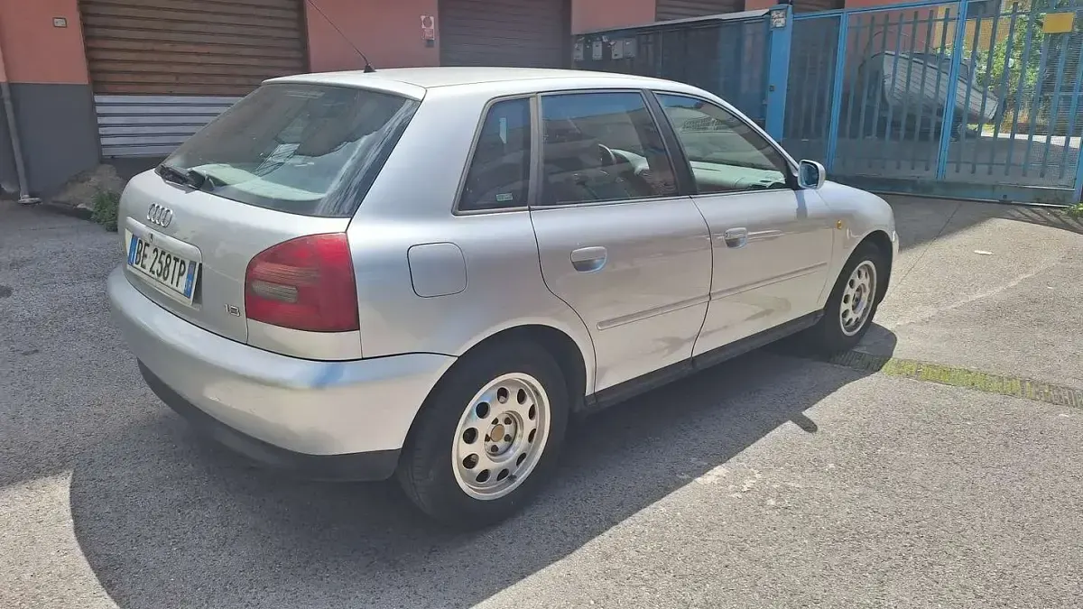 Usata Audi A3 Ambiente 125 CV (91 kW) 1999 Utilitaria