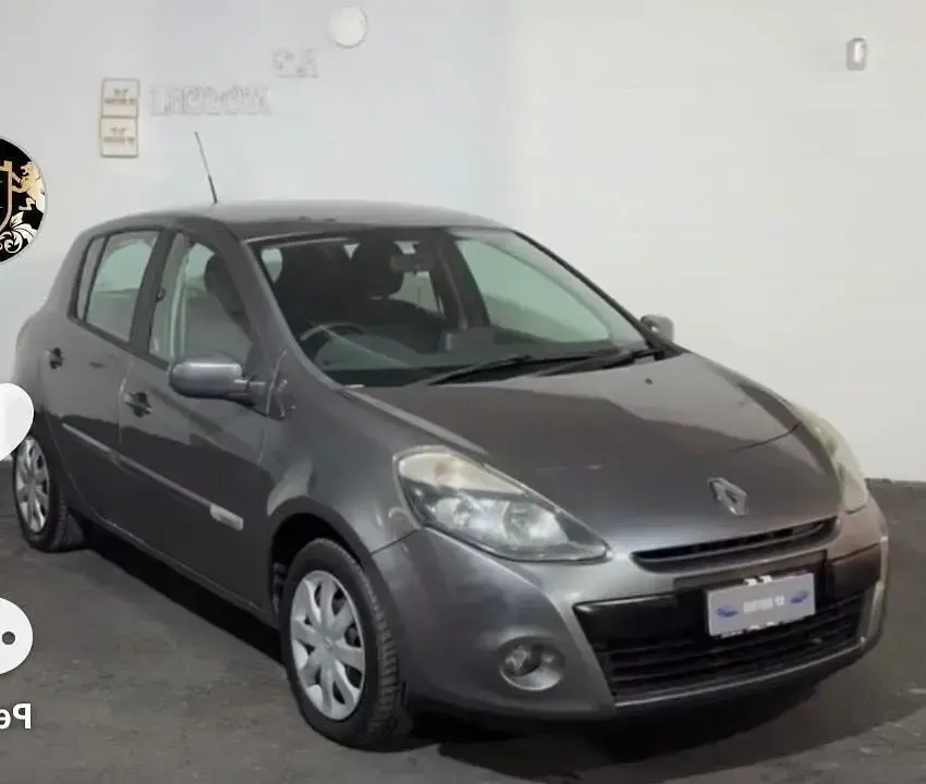 Second-hand Renault Clio IV 75 CP (55 kW) 2013 Gri Berlinǎ