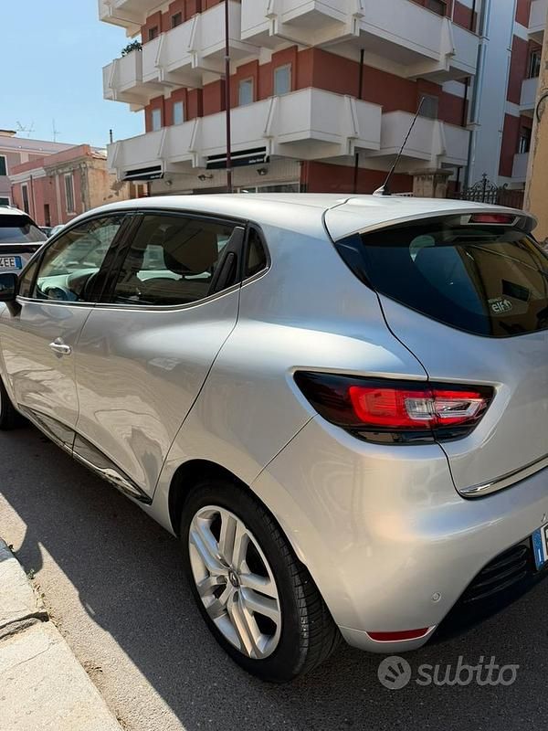 Usata Renault Clio IV 90 CV (66 kW) 2019 Grigio Utilitaria