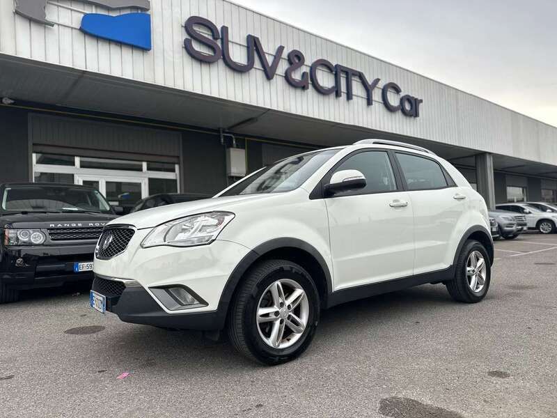 Bianco Usata 2011 Ssangyong (KGM) Korando SUV | 4300 € (Buon prezzo) - Immagine 1/4