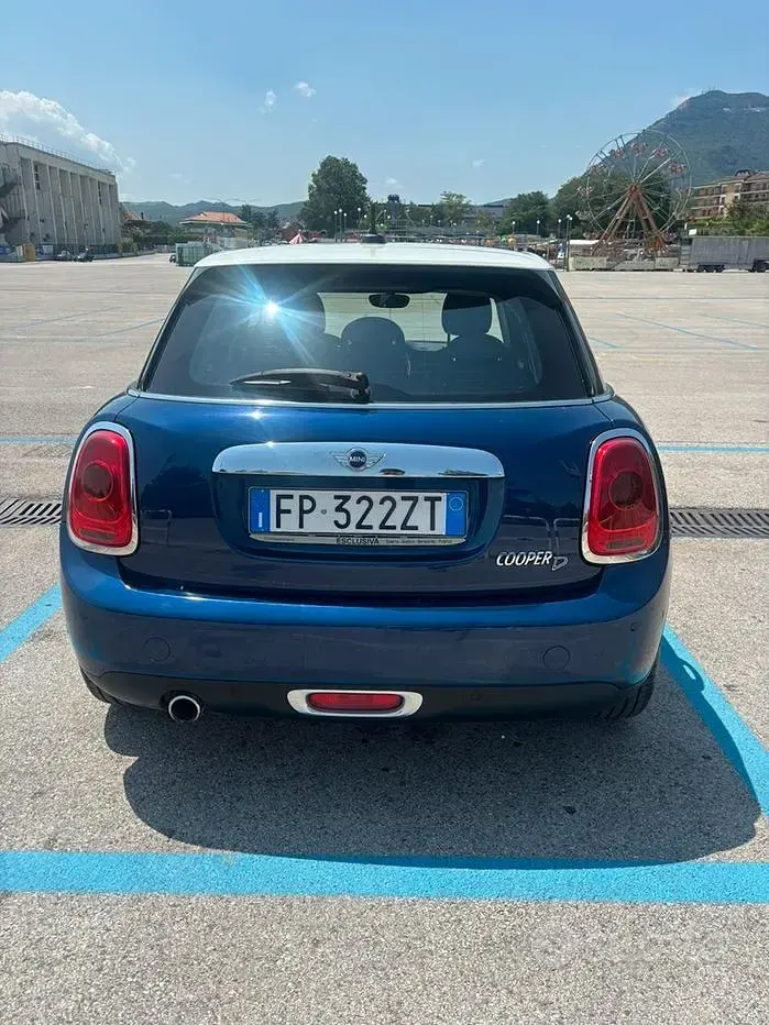 Usata Mini Cooper D Business 116 CV (85 kW) 2018 Bluazzurro Utilitaria