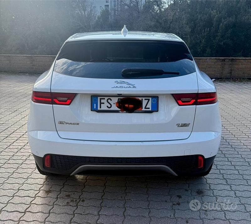 Usata Jaguar E-Pace 180 CV (132 kW) 2018 Bianco SUV