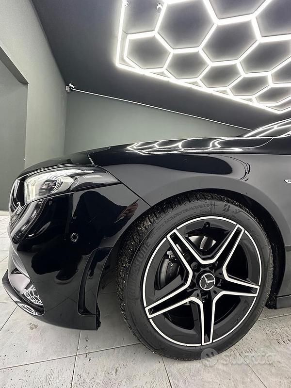 Usata Mercedes A180 Premium 116 CV (85 kW) 2021 Nero Berlina