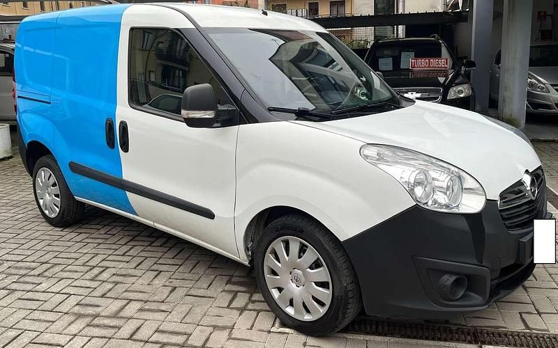 Usata Opel Combo 105 CV (77 kW) 2017 Bianco Monovolume