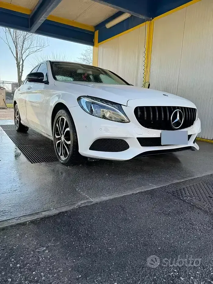 Usata Mercedes C220 170 CV (125 kW) 2017 Bianco Berlina