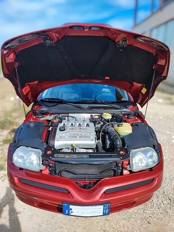 Usata Alfa Romeo GTV 150 CV (110 kW) 2001 Coupé