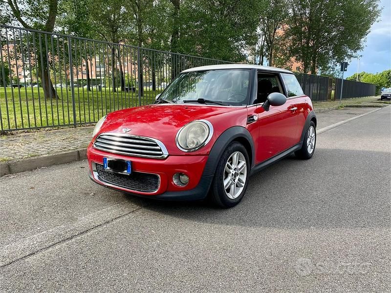 Usata 2010 Mini Cooper D Due volumi | 3800 € - Immagine 1/4