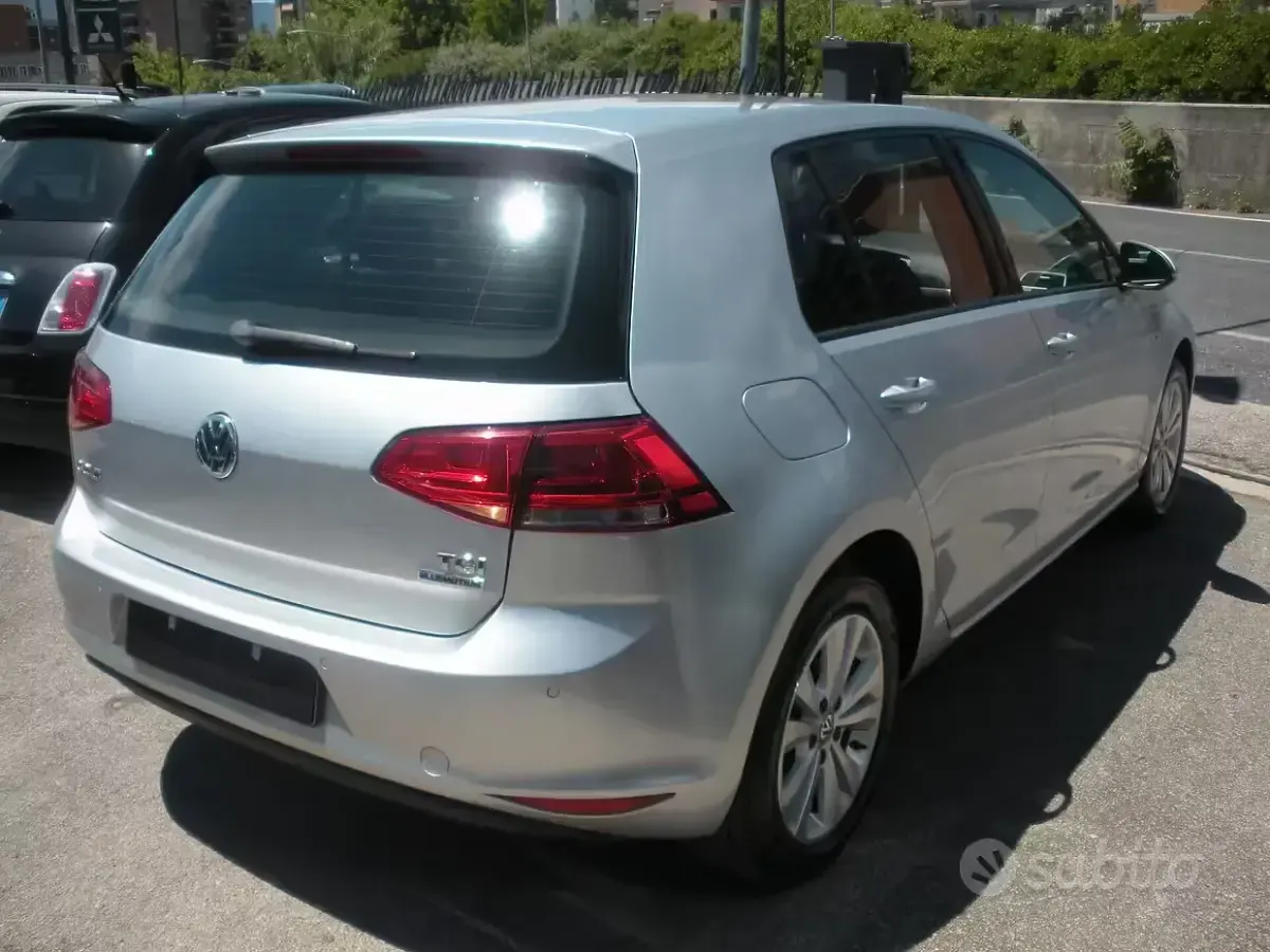 Usata VW Golf VII Highline 110 CV (80 kW) 2015 Grigio Berlina
