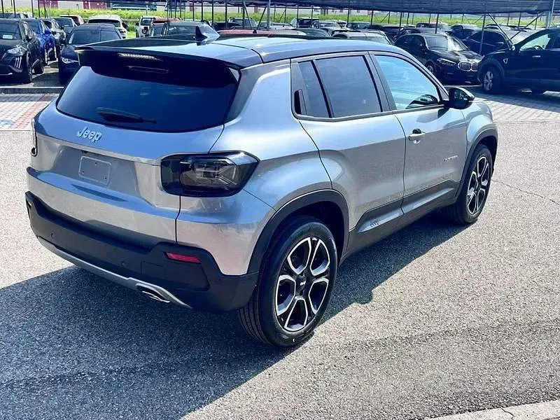 Nuova Jeep Avenger Summit 101 CV (74 kW) 2026 Grigio SUV