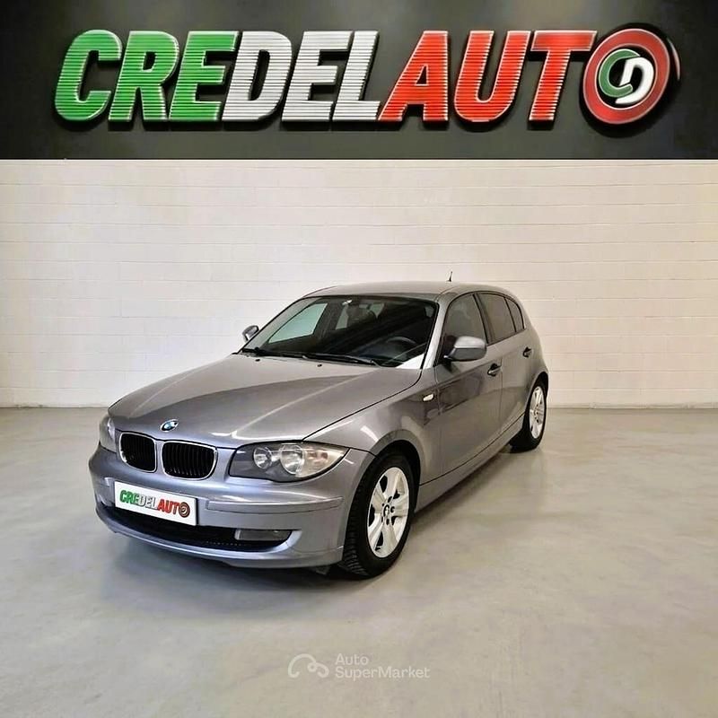 Usata BMW 118 143 CV (105 kW) 2010 Gray Utilitaria