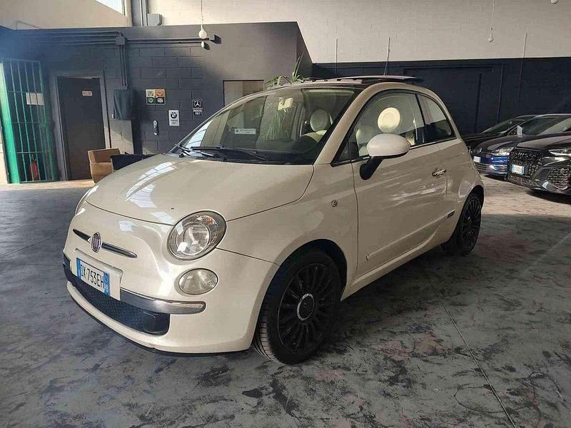Bianco Usata 2009 Fiat 500 Lounge Due volumi | 5990 € (Buon prezzo) - Immagine 1/4