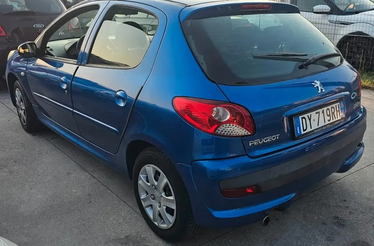 Usata Peugeot 206+ 60 CV (44 kW) 2009 Blu Utilitaria