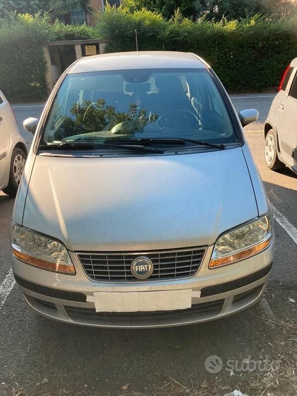 Usata 2006 Fiat Idea Monovolume | 3600 € - Immagine 1/4