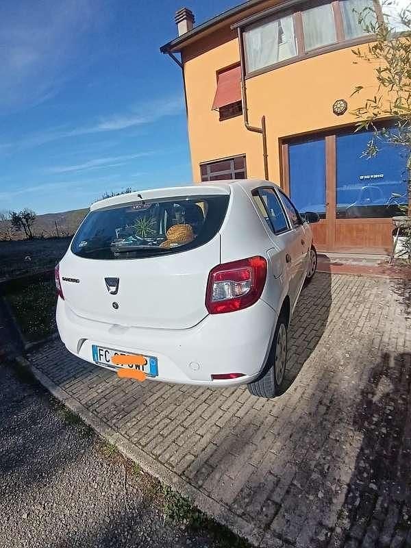 Usata Dacia Sandero 73 CV (53 kW) 2016 Berlina