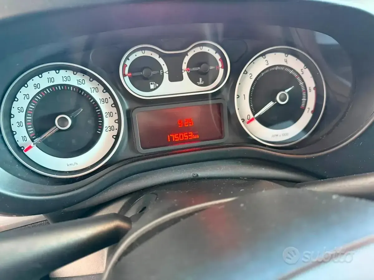 Usata Fiat 500L 80 CV (58 kW) 2015 Grigio Monovolume