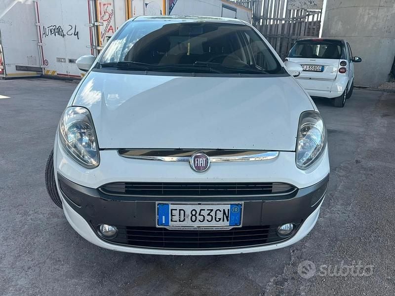 Usata Fiat Punto Evo Emotion 77 CV (56 kW) 2010 Bianco Utilitaria