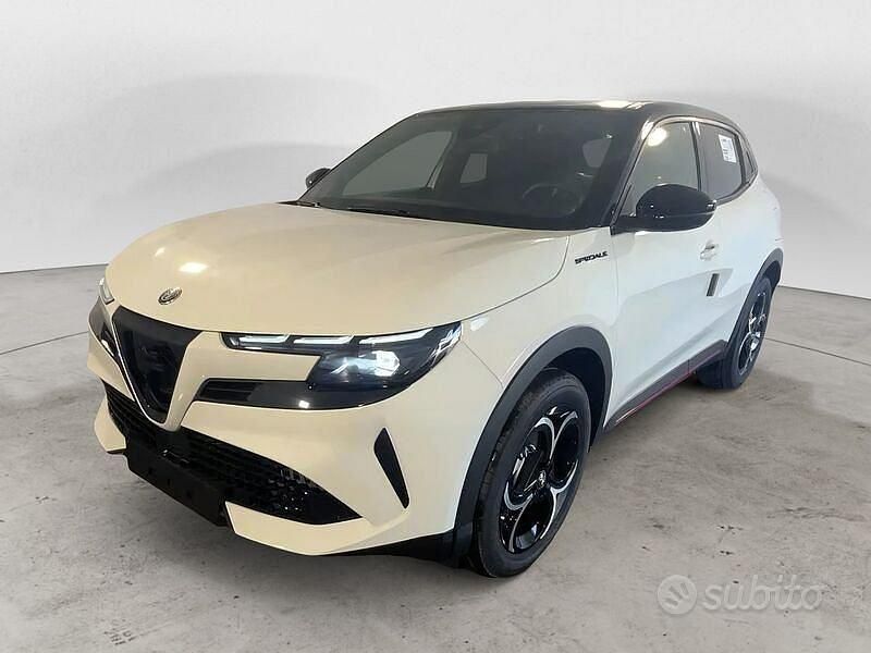 Nuova Alfa Romeo GT Junior 145 CV (106 kW) 2025 Bianco SUV