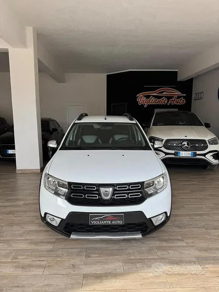 Usata Dacia Sandero 90 CV (66 kW) 2017 Bianco Berlina