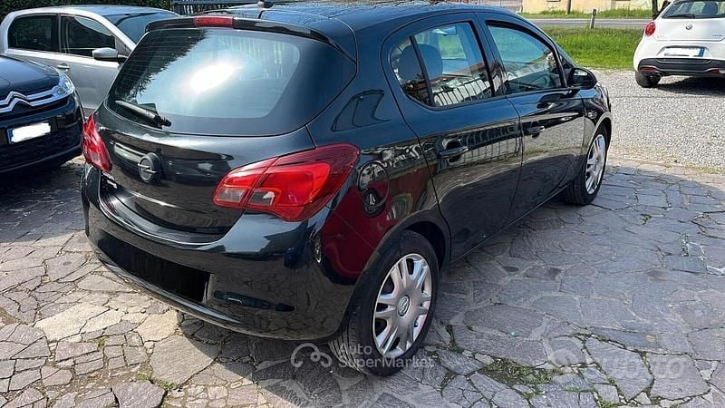 Usado Opel Corsa Cosmo 90 HP (66 kW) 2016 Cinzento Citadino