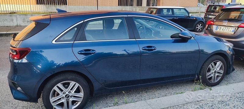 Usata Kia Ceed 116 CV (85 kW) 2019 Blu Utilitaria
