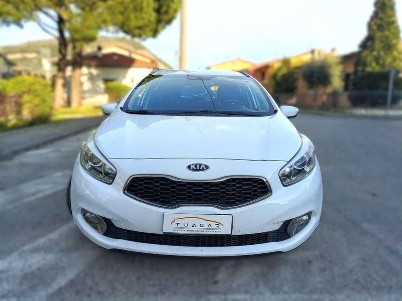 Usata Kia Ceed 90 CV (66 kW) 2015 Bianco Utilitaria