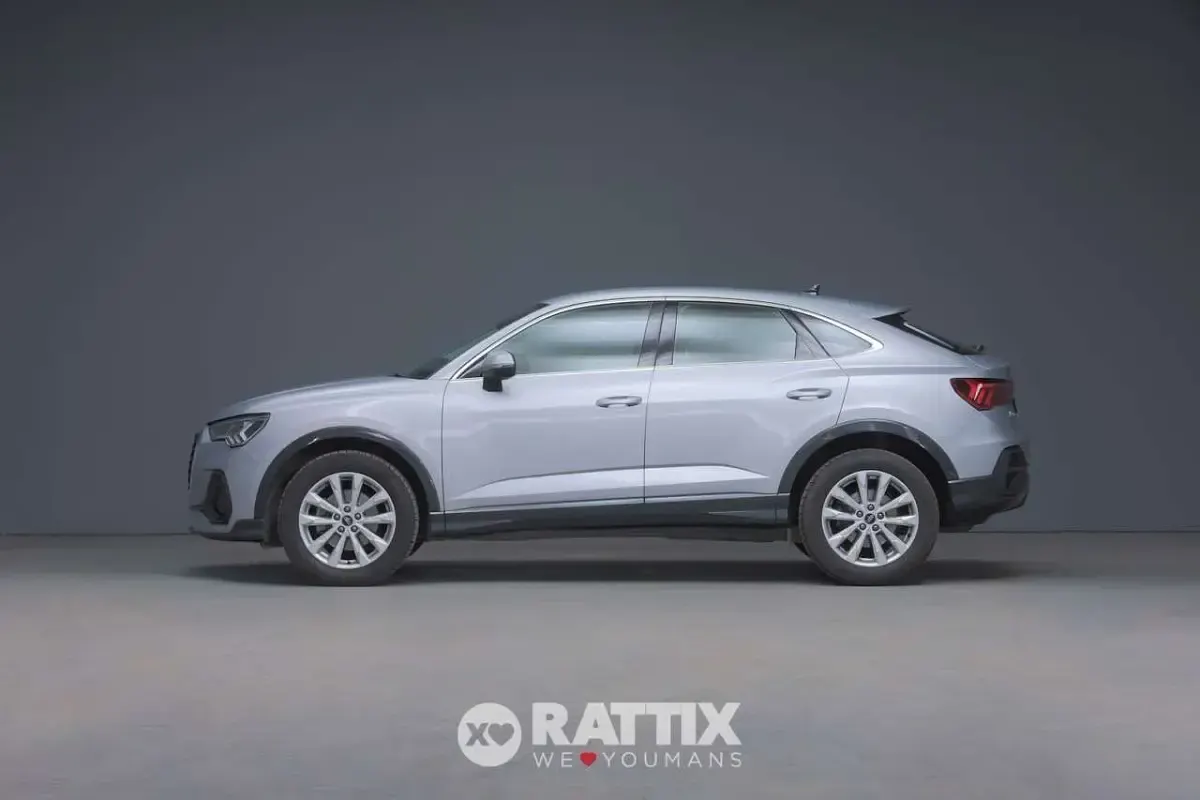 Usado Audi Q3 Sportback Business Plus 150 CV (110 kW) 2023 Plateado SUV