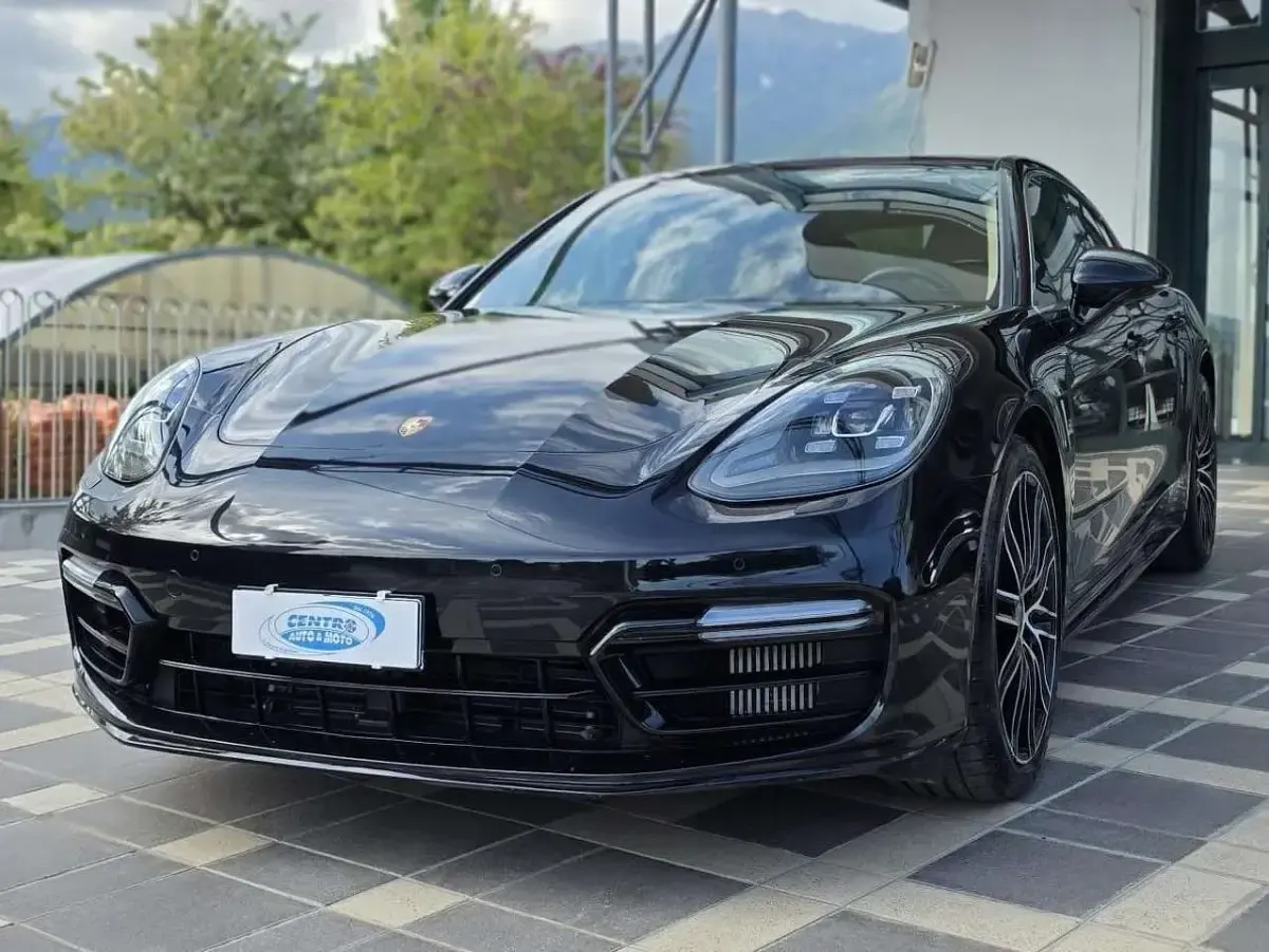 Usata Porsche Panamera 441 CV (324 kW) 2018 Nero Berlina