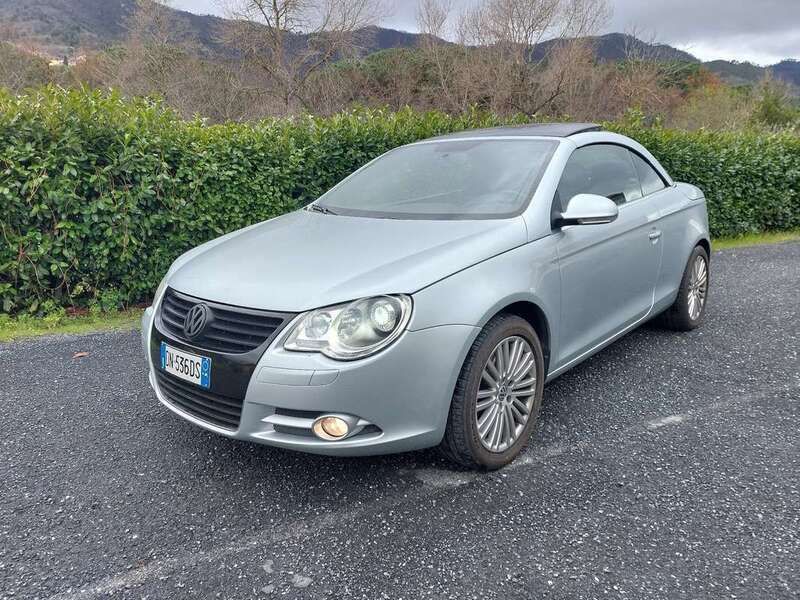 Usata VW Eos 200 CV (147 kW) 2008 Grigio Cabrio