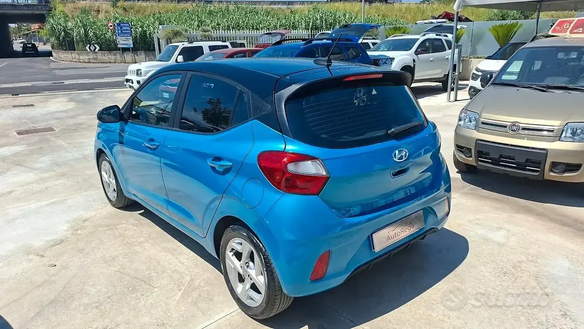 Usata Hyundai i10 67 CV (49 kW) 2020 Blu Utilitaria