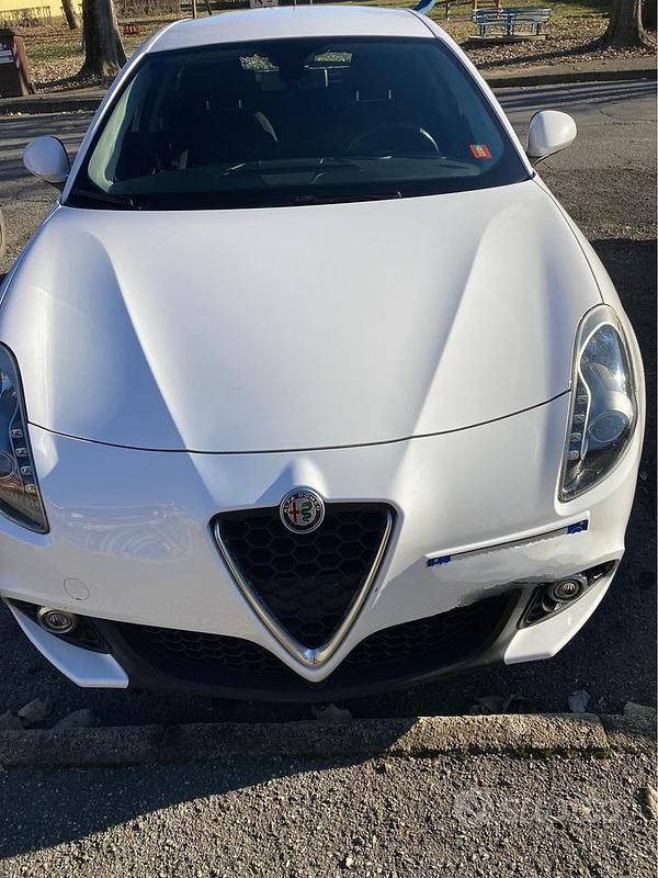 Usata Alfa Romeo Giulietta 120 CV (88 kW) 2017 Bianco Berlina