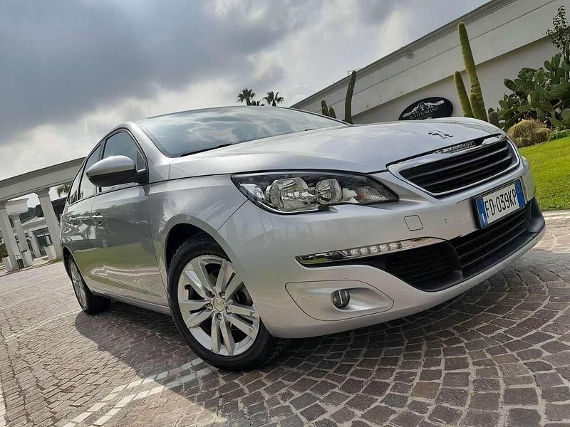 Usata Peugeot 308 SW Business-Line 100 CV (73 kW) 2016 Argento Station wagon