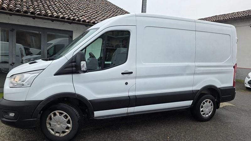 Usata Ford Transit Trend 170 CV (125 kW) 2021 Bianco / pastello Berlina