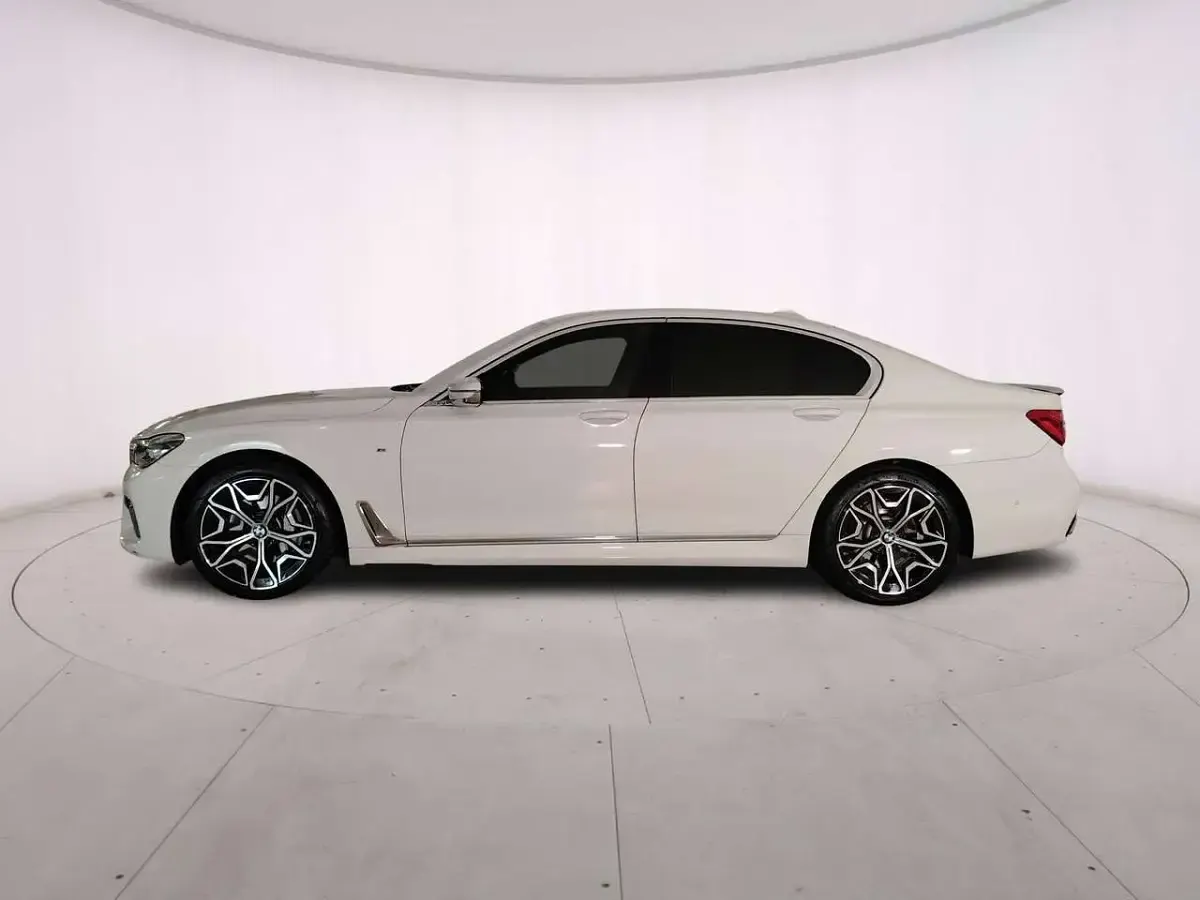 Usata BMW 730 265 CV (194 kW) 2018 Alpin white Berlina