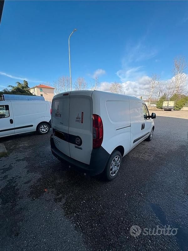 Usata Fiat Doblò 120 CV (88 kW) 2017 Monovolume