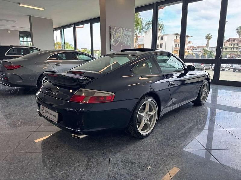 Usata Porsche 911 Carrera 4 320 CV (235 kW) 2002 Midnight bleu pearl Coupé