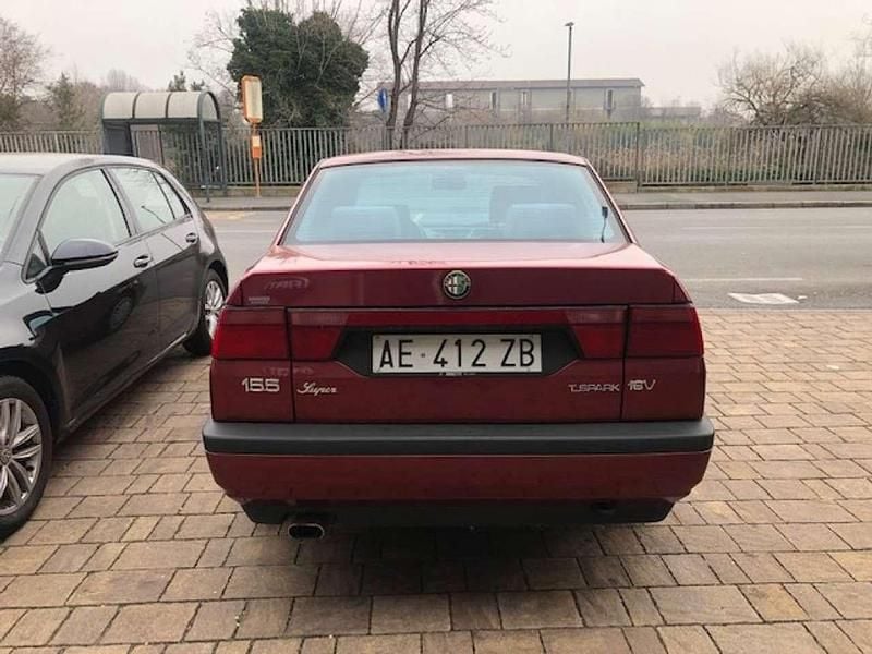 Usata Alfa Romeo 155 Super 150 CV (110 kW) 1995 Rosso Berlina