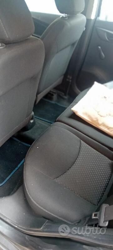 Usata 2016 Opel Karl Due volumi | 5500 € (Ottimo prezzo) - Immagine 1/4