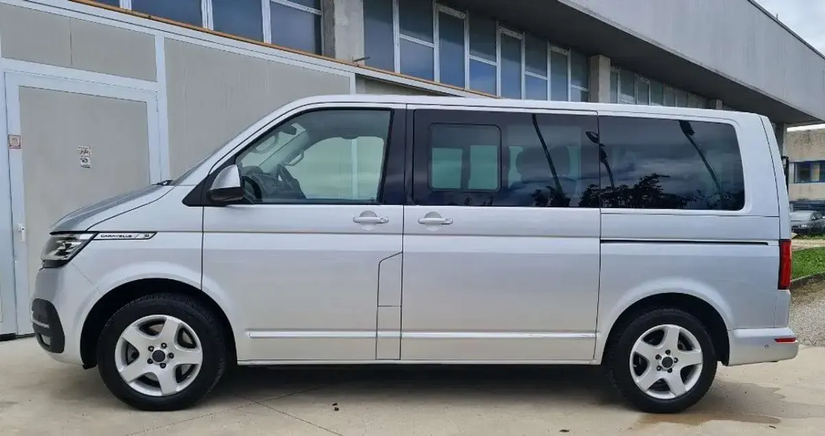 Usata VW Caravelle 199 CV (146 kW) 2020 Argento Furgone